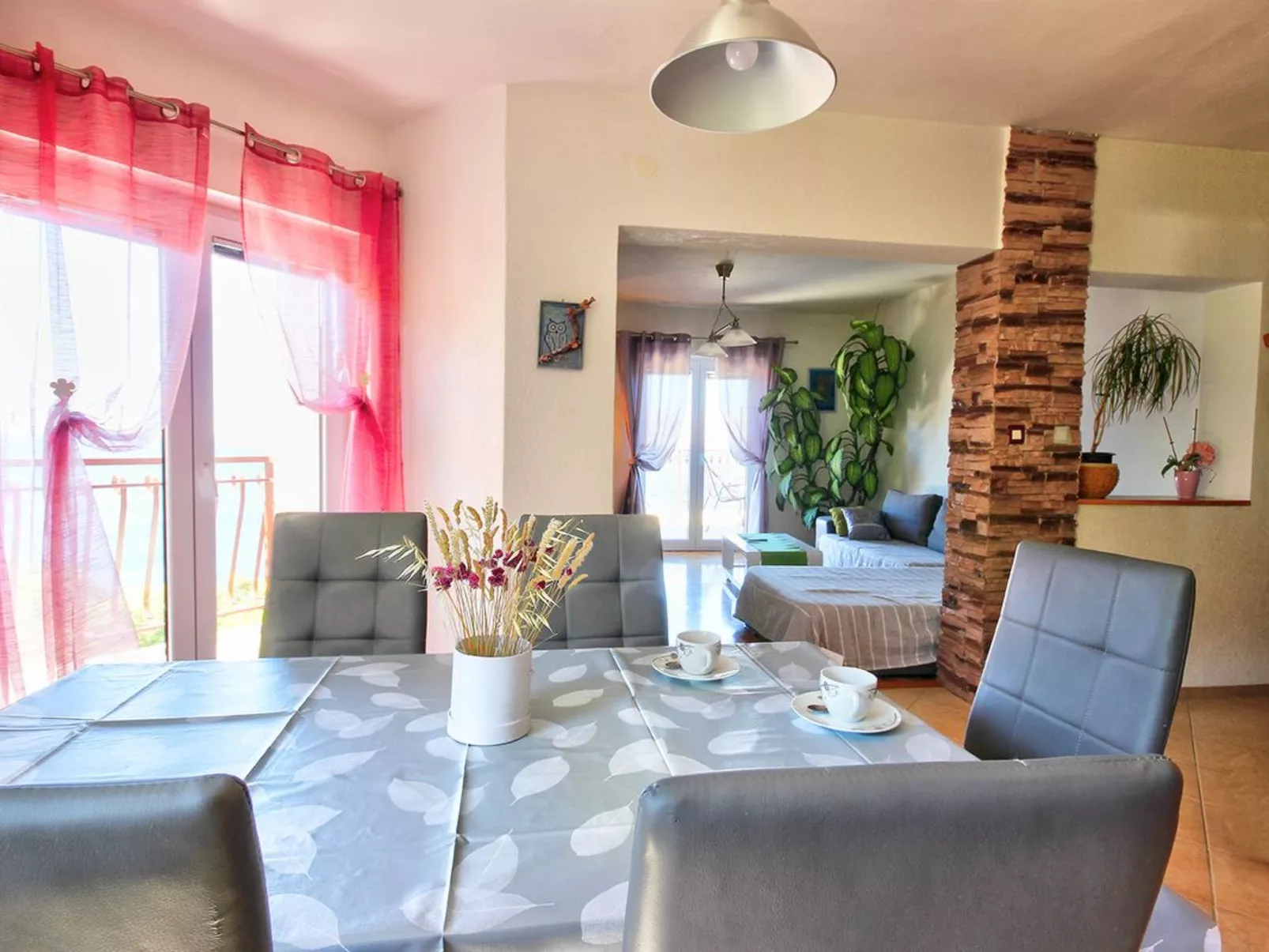 Gesamte Wohnung mit Terrasse und Meerblick-Inside