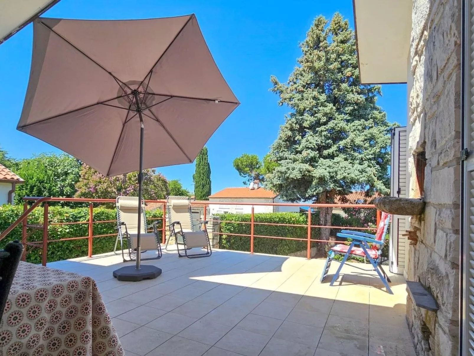 "Casa Elza" direkt am Wasser-Dehors