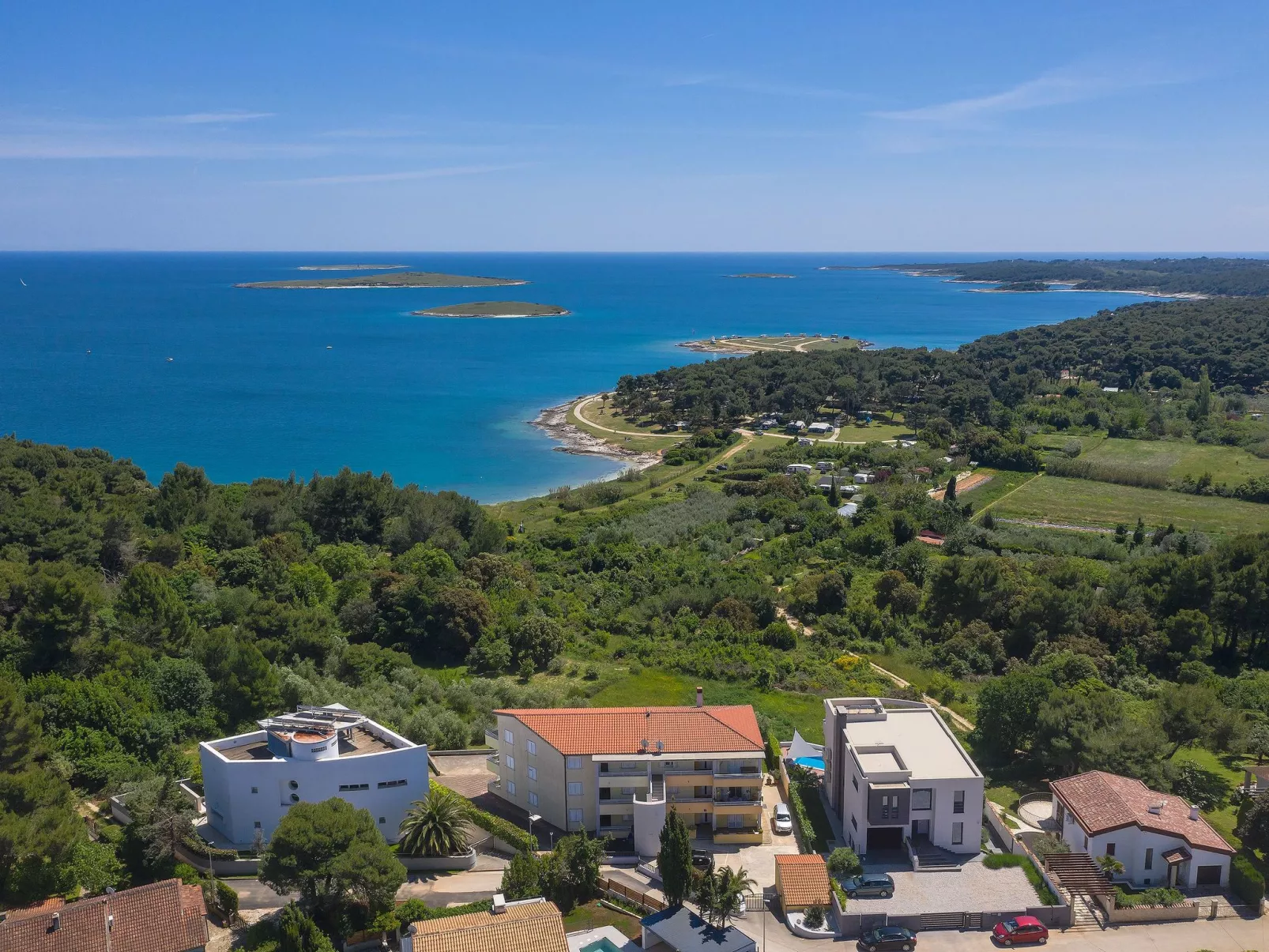 Ferienvilla Sunrise  mit Pool in Premantura-Draußen