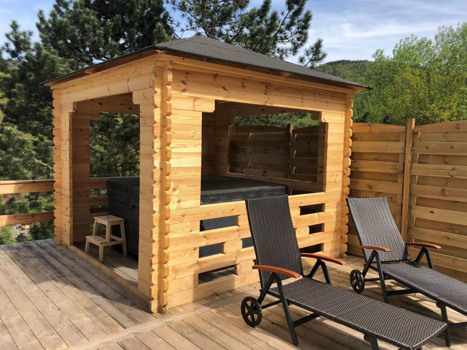 7p jacuzzi seeblick-Outside