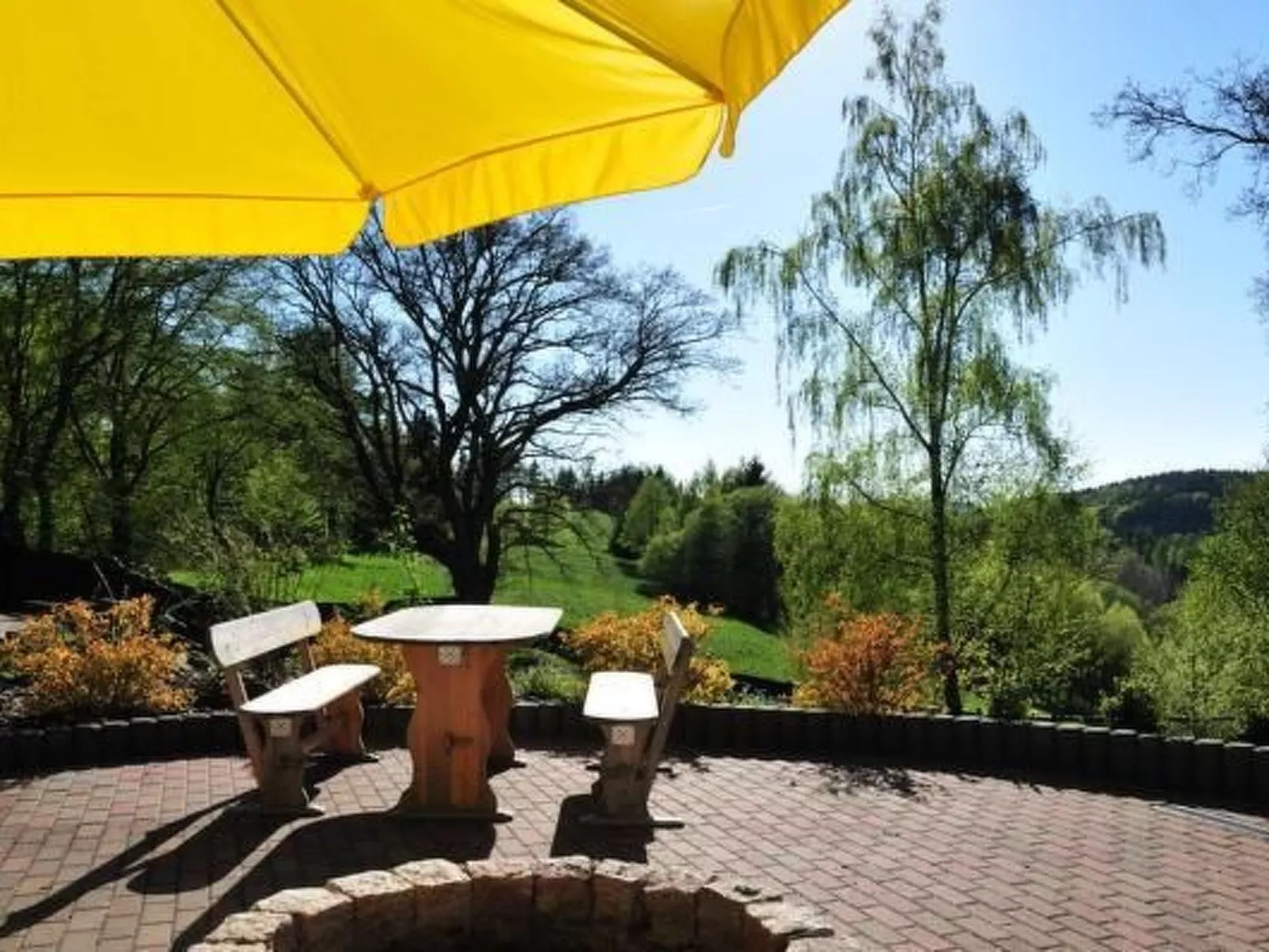 Wohnung in Hohegeiß mit Grill und Garten-Draußen