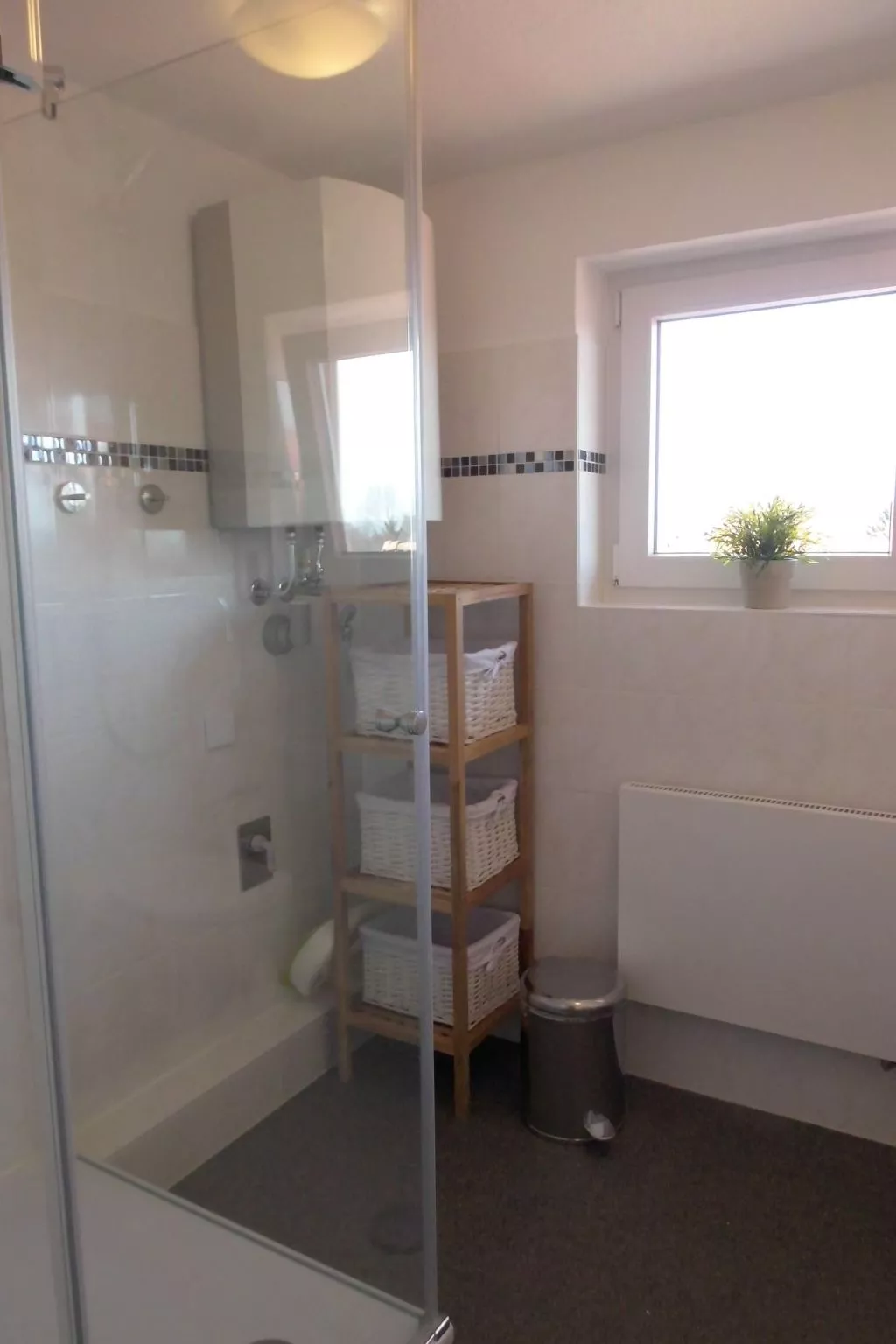 Charmante Fewo mit Großem Balkon-Dedans