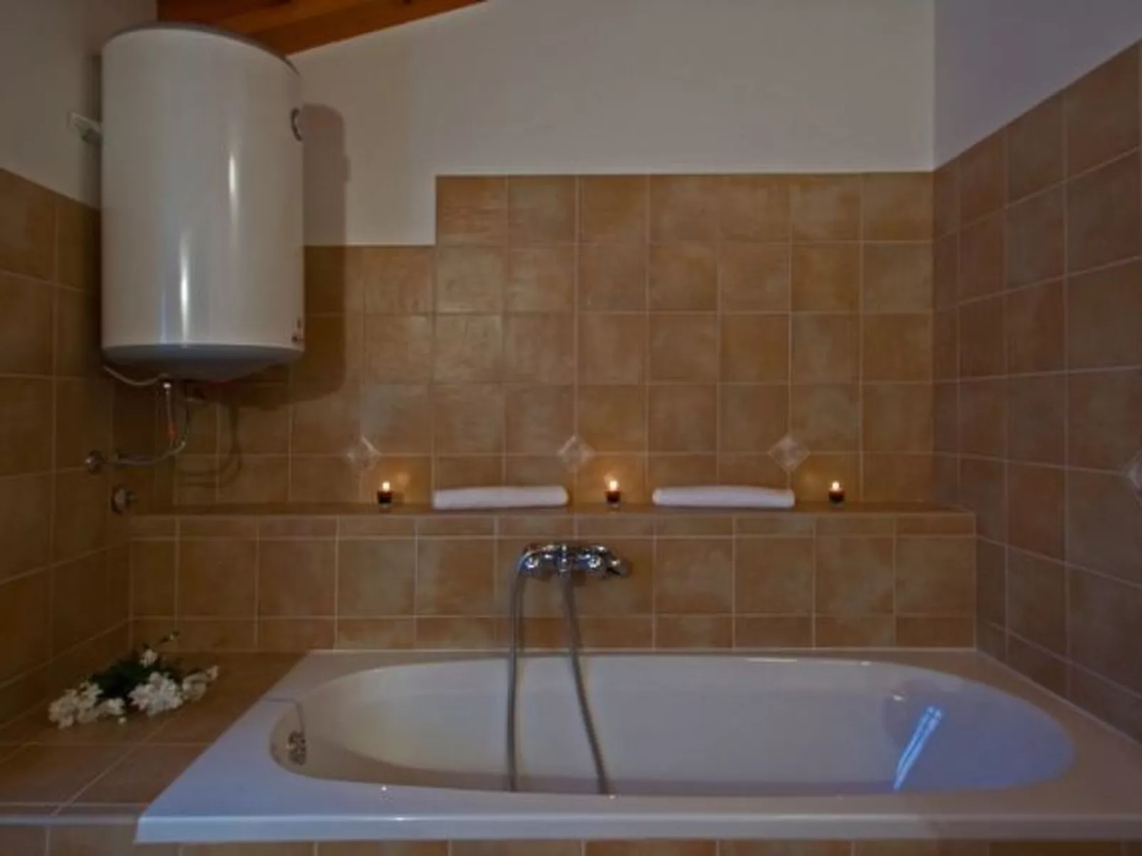 Modernes Ferienhaus in Vadreš mit Privatem Pool-Dedans