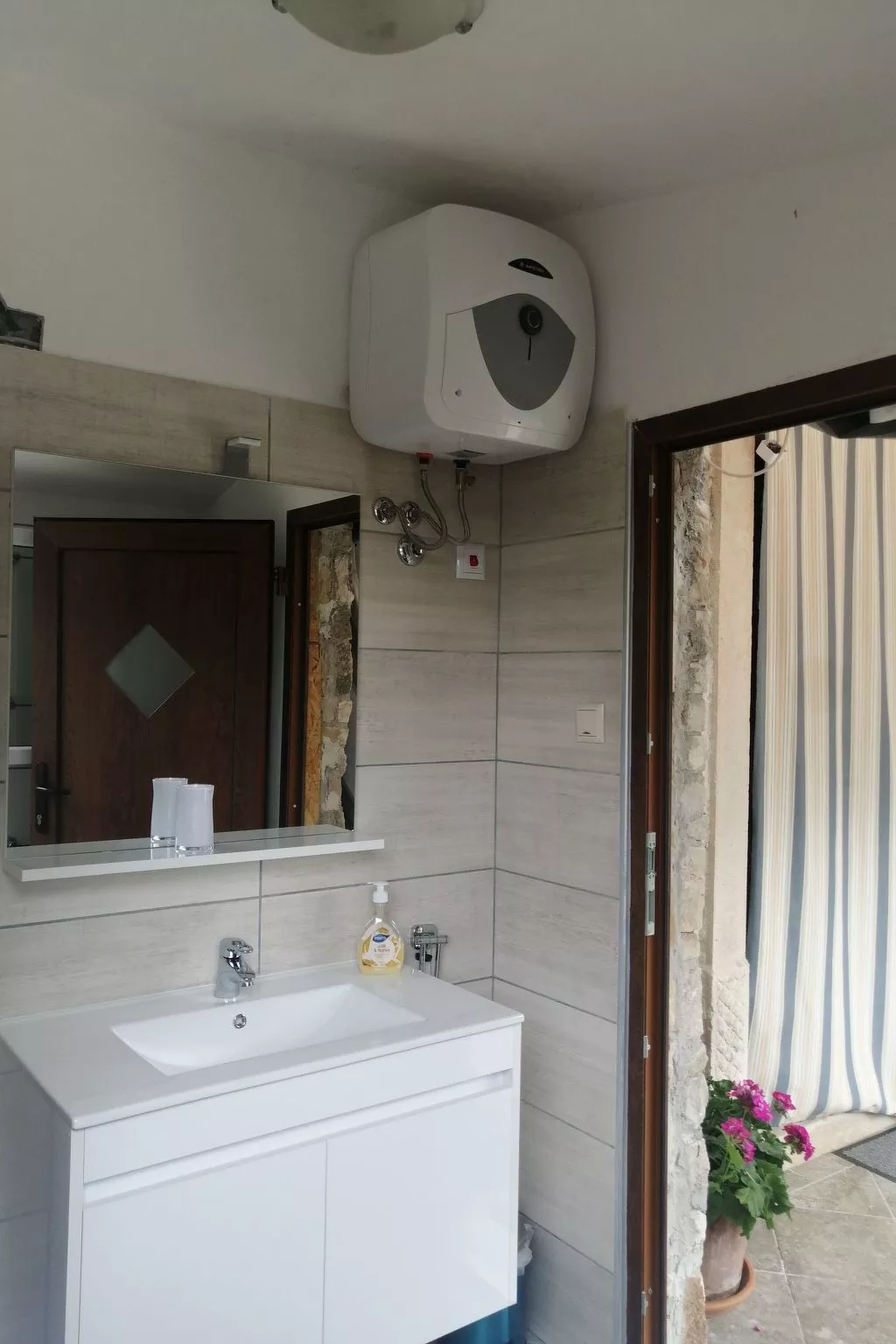 Villa 'Vickovi' mit Gemeinschaftspool-Dedans