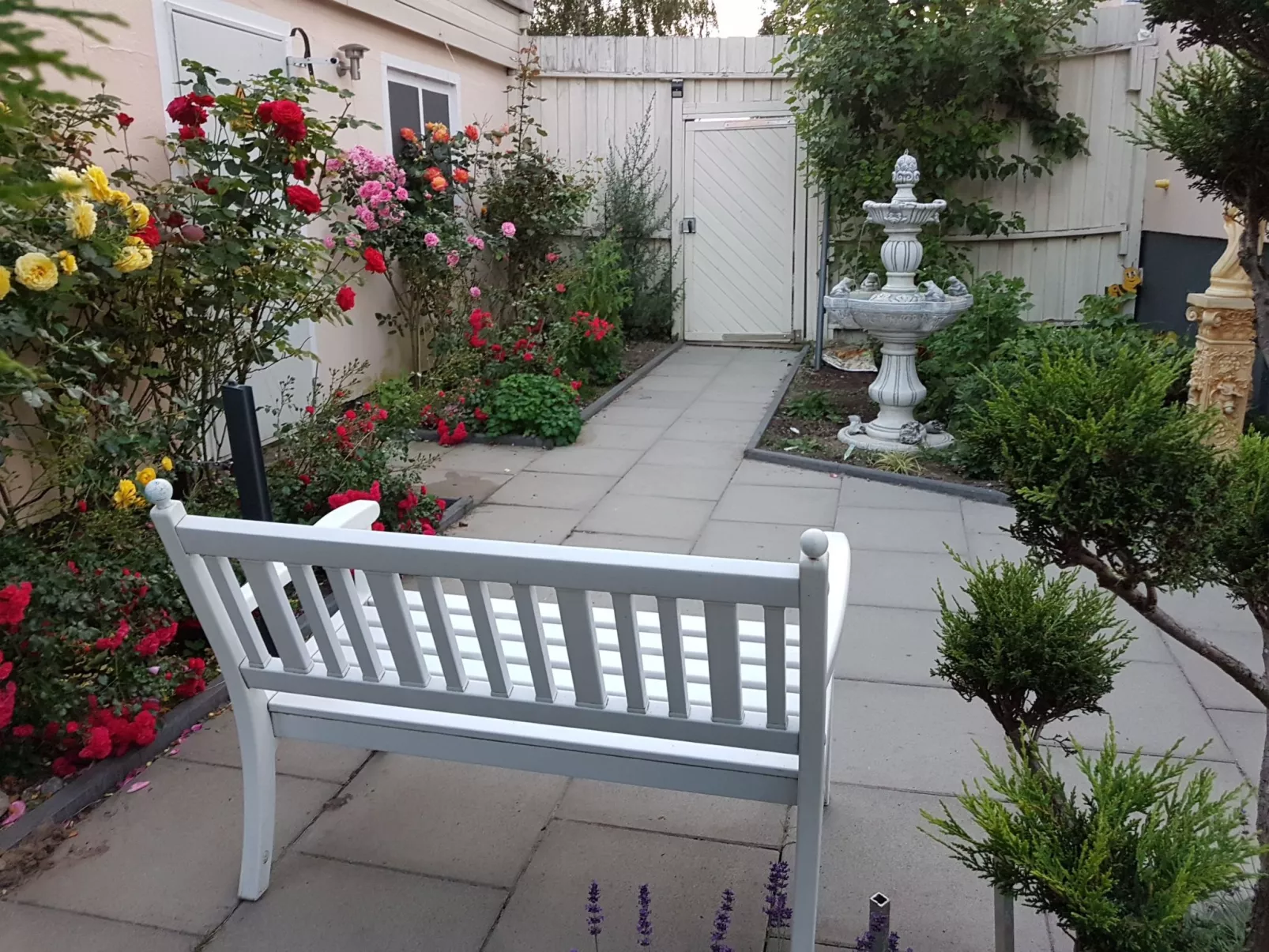 Camp  de Mar - Outside