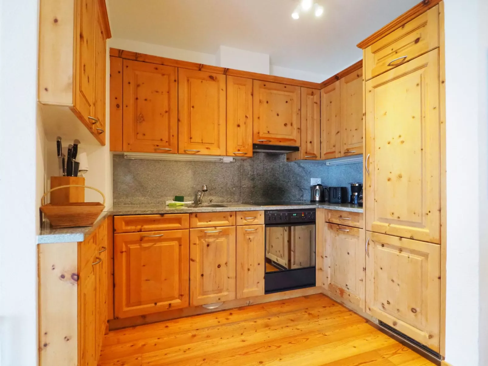 Chesa Aledeia A7-Drinnen