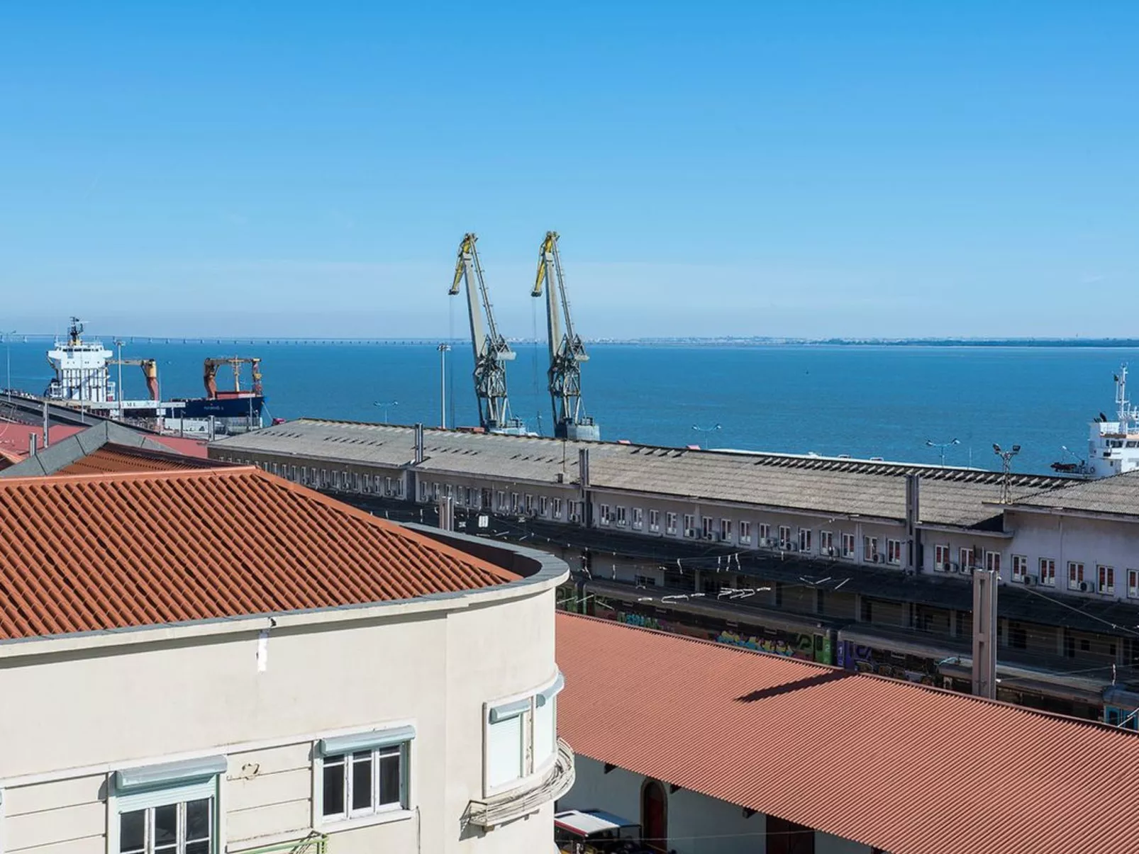 Apolónia 4E-Outside