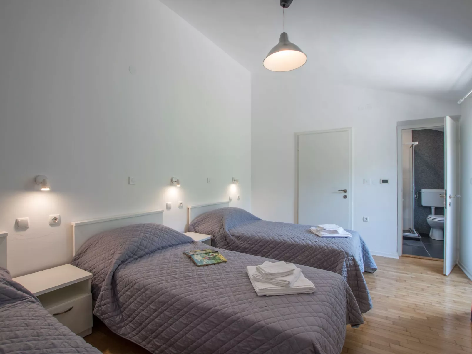 Für 10 Personen und 2 Kinder in Juricani, Istrien (Istrische Riviera)-Drinnen