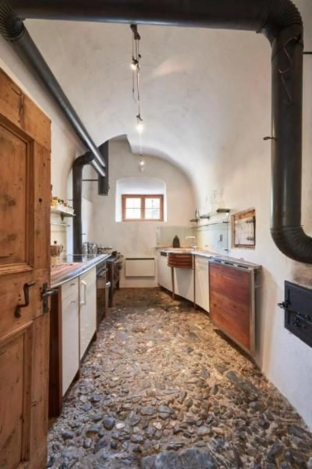 Engadina unten-Inside