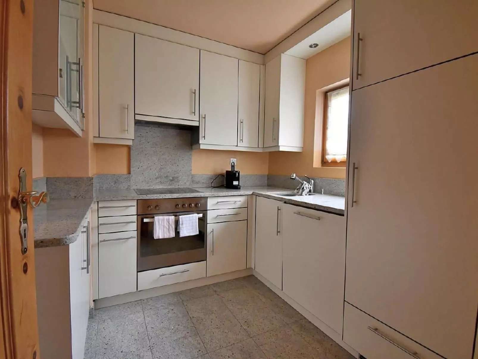 Dmura - Fewo Bernina-Dedans