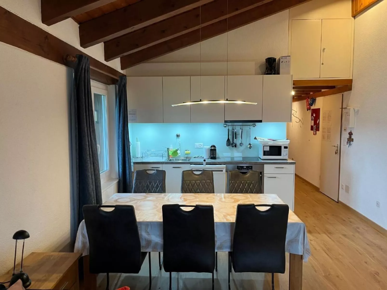 Aparthaus Surselva, direkt an der Skipiste-Image-tags.info