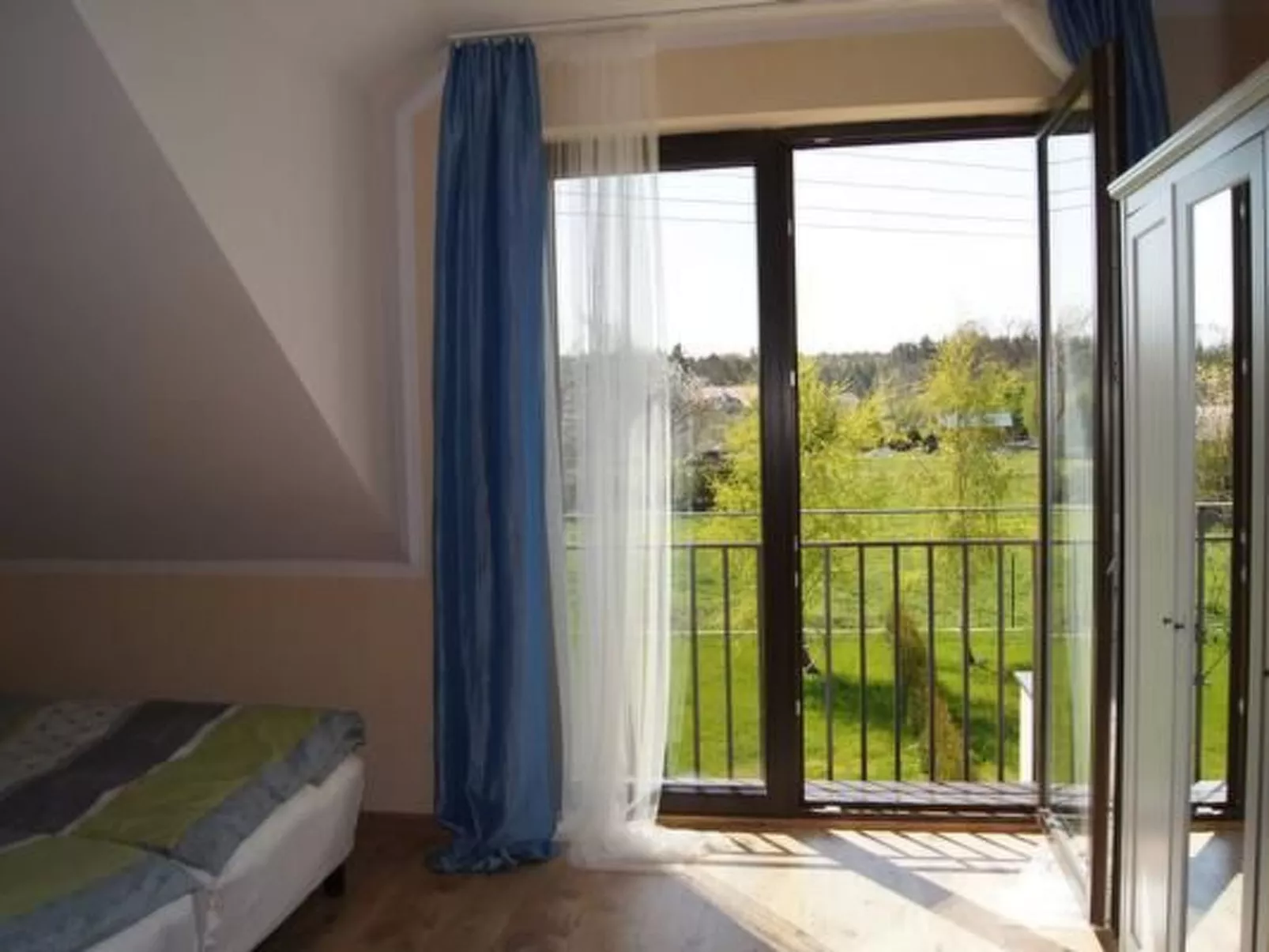 Mit Garten, Terrasse und Grill