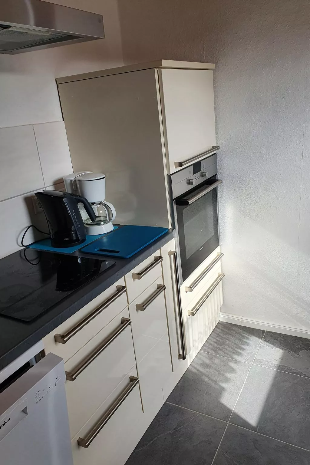 Apartment mit Terrasse am Südstrand-Drinnen