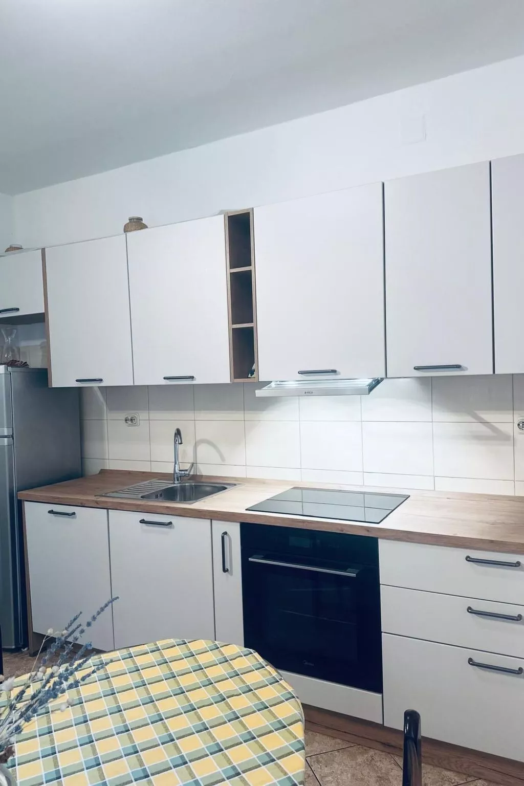 Für 4 Personen ca. 60 m&sup2; in Milna auf Brac, Adriaküste Kroatien (Kroatisch-Dedans