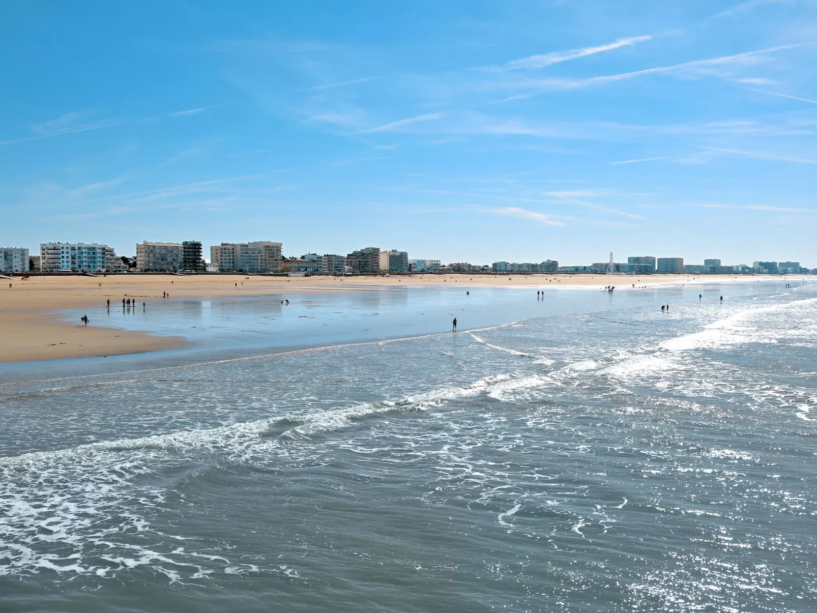 APPARTEMENT GRAND BALCON FACE MER WIFI GRATUIT-Area