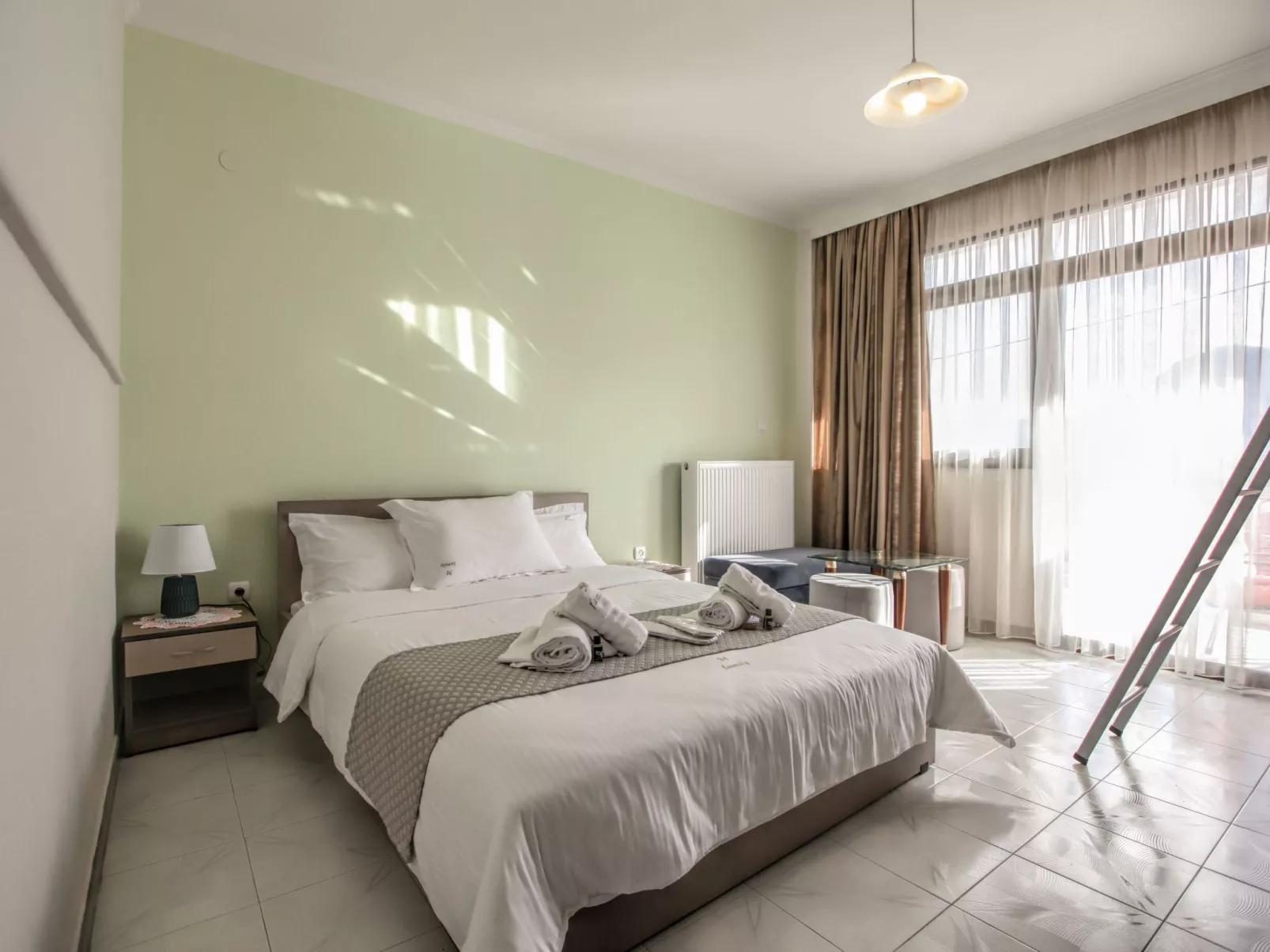 Del Sol Meteora Luxurious Family Suites5-Inside