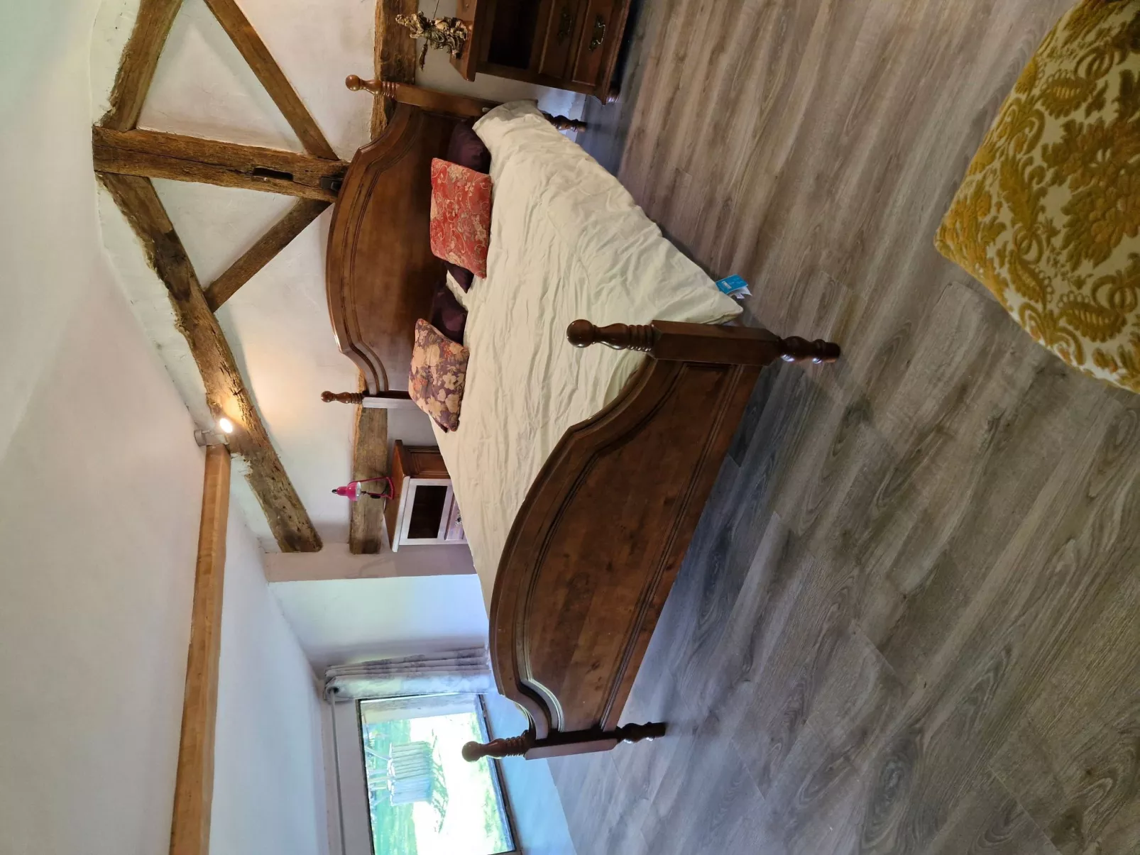 Die Unterkunft für zwei bis sechs Personen, Schwimmbad, Bouleplatz, Spa, Tennis-Drinnen