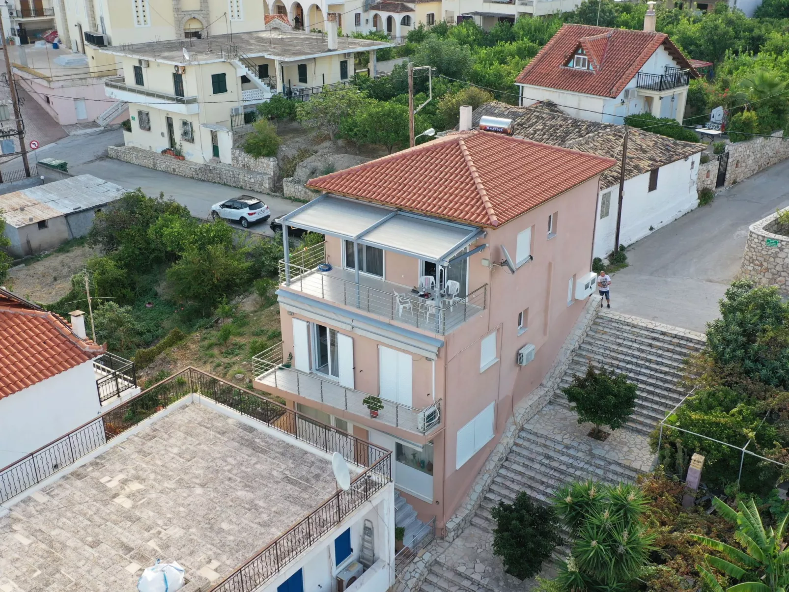 Charmantes Appartement in Derveni-Draußen