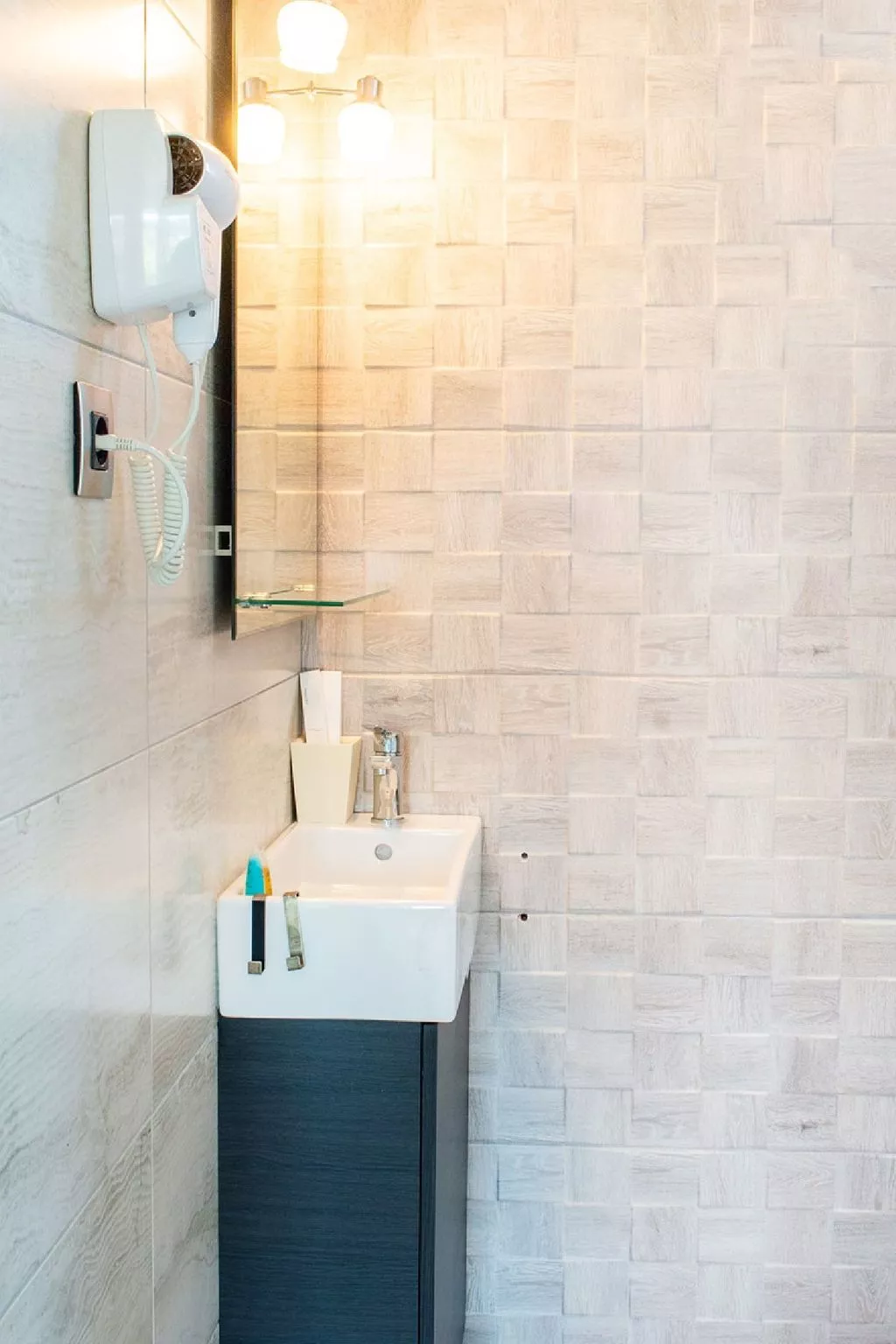 Geräumige Familienvilla, privater Pool und Garten-Dedans