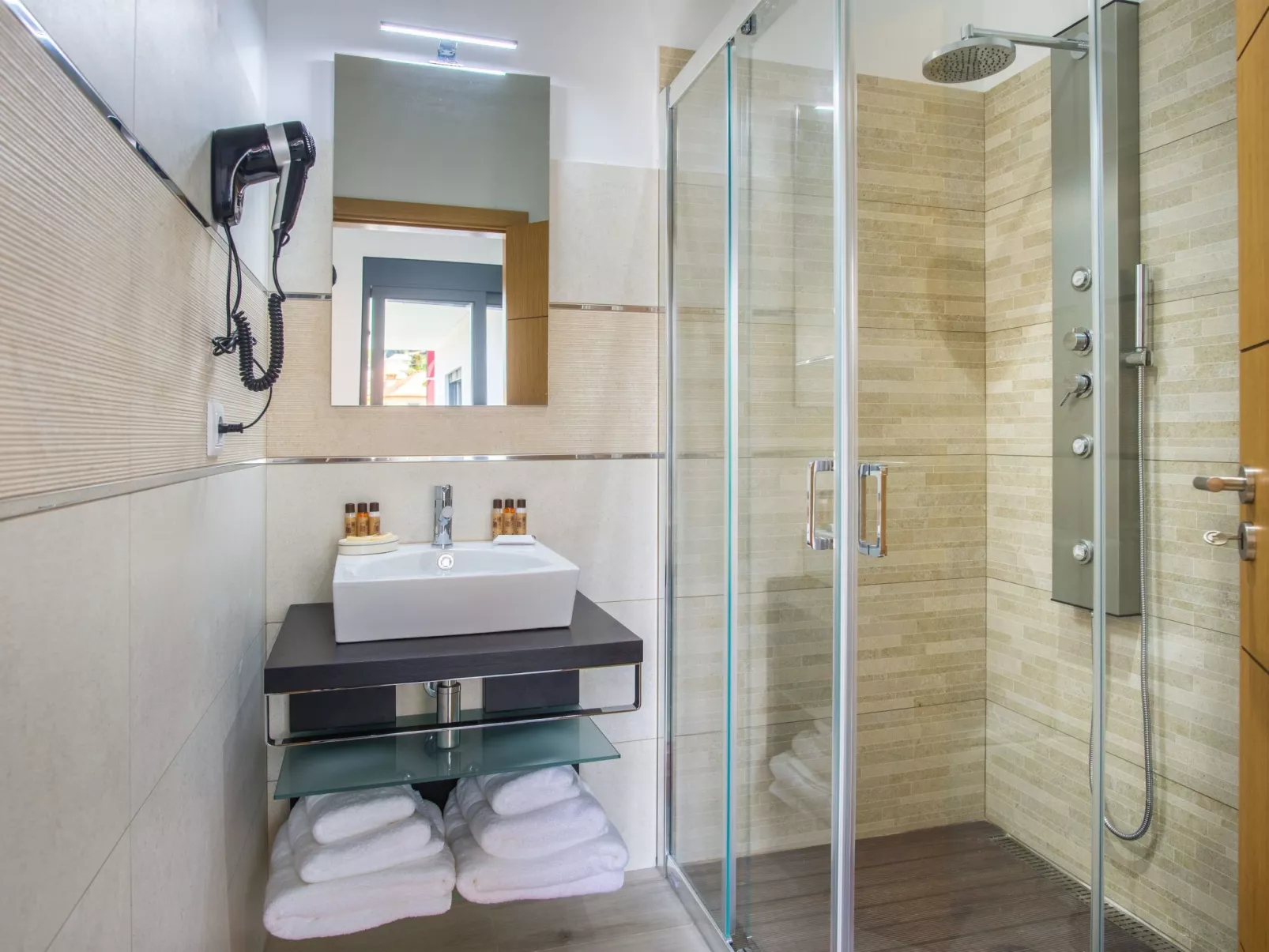 Haus Enxurros in Ponta Delgada-Inside