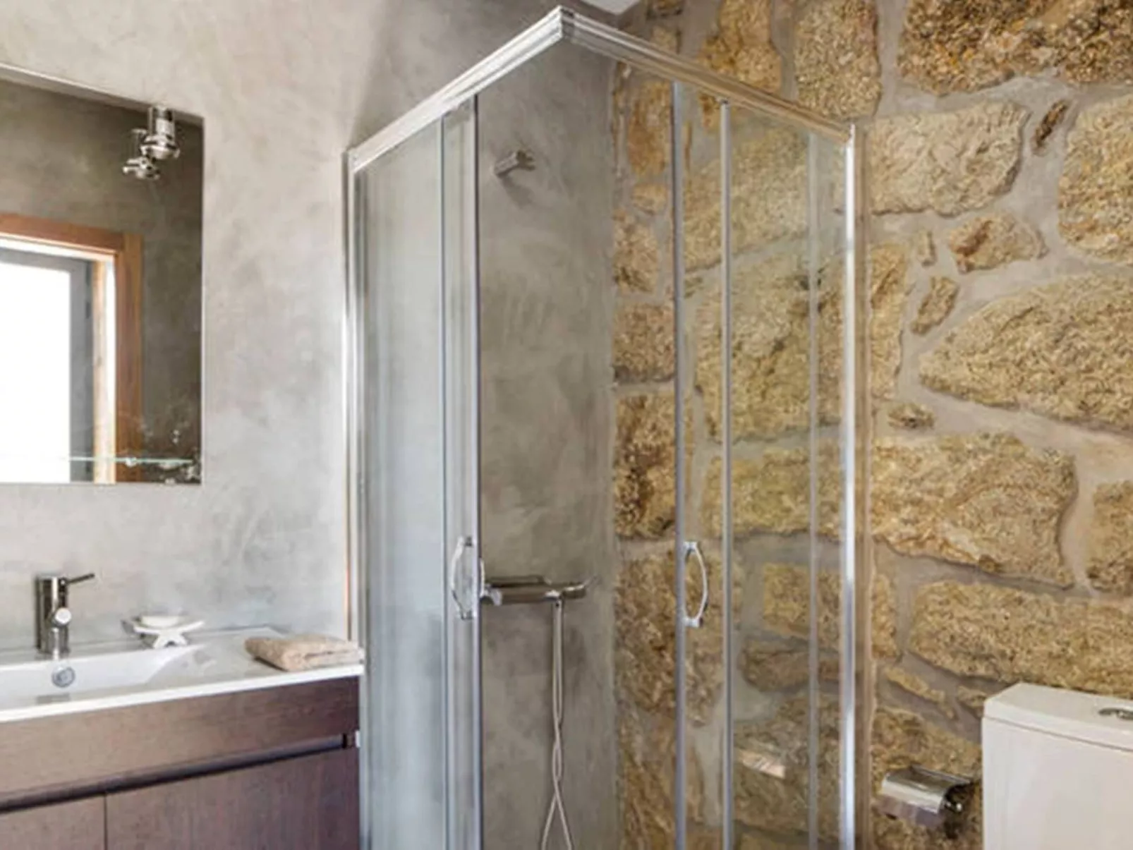 Renoviertes Landhaus für 4 Personen in Tondela-Drinnen