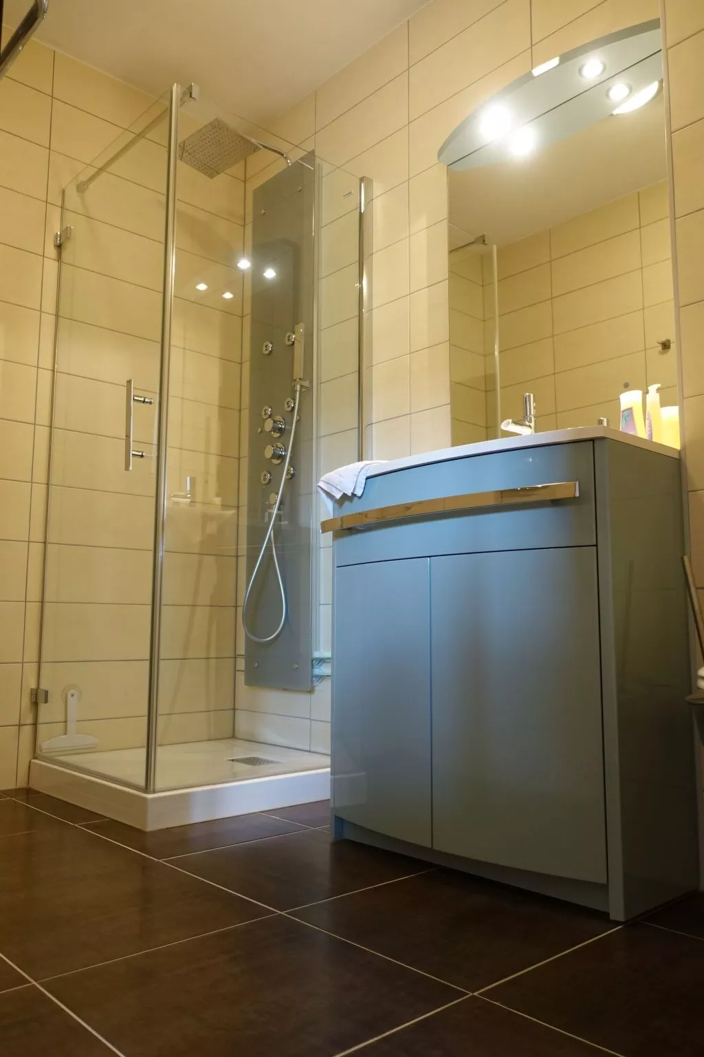 Genießen Sie die Ruhe und den Frieden der Provence-Drinnen