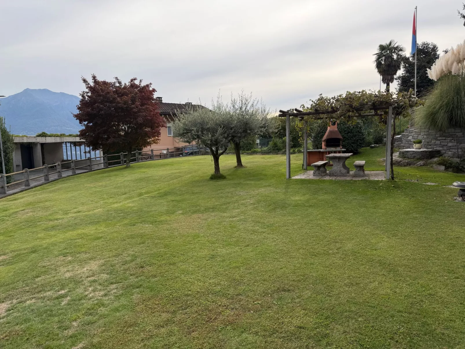 CASA GIALLA-Draußen