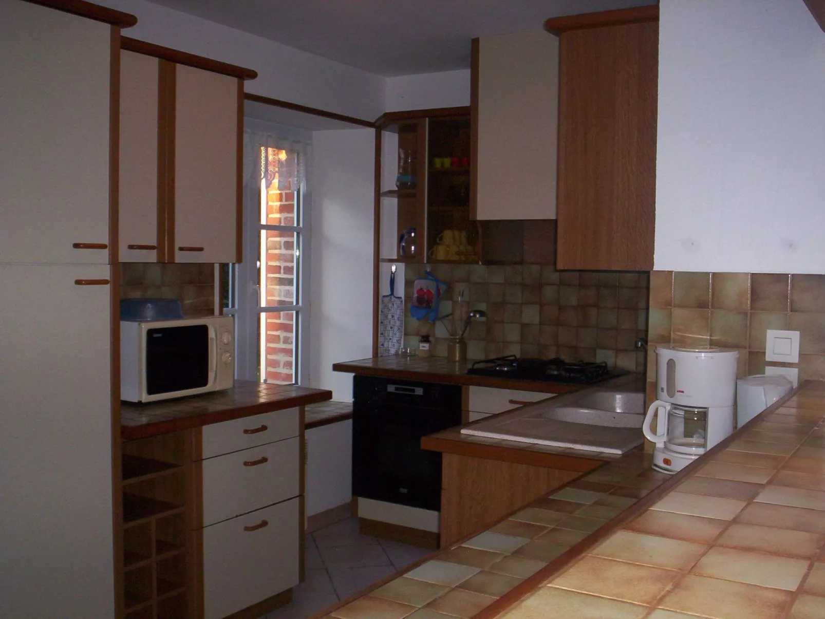 LES CHARMILLES-Dedans