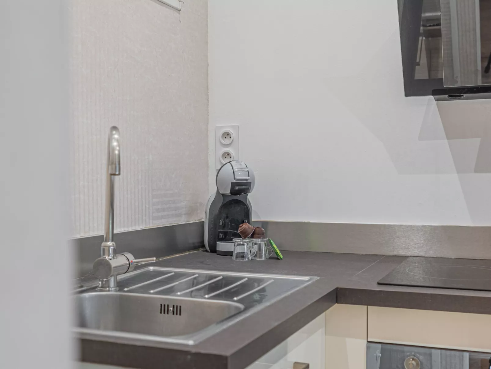 Ferienwohnung "Luxury Cinéphile"-Dedans