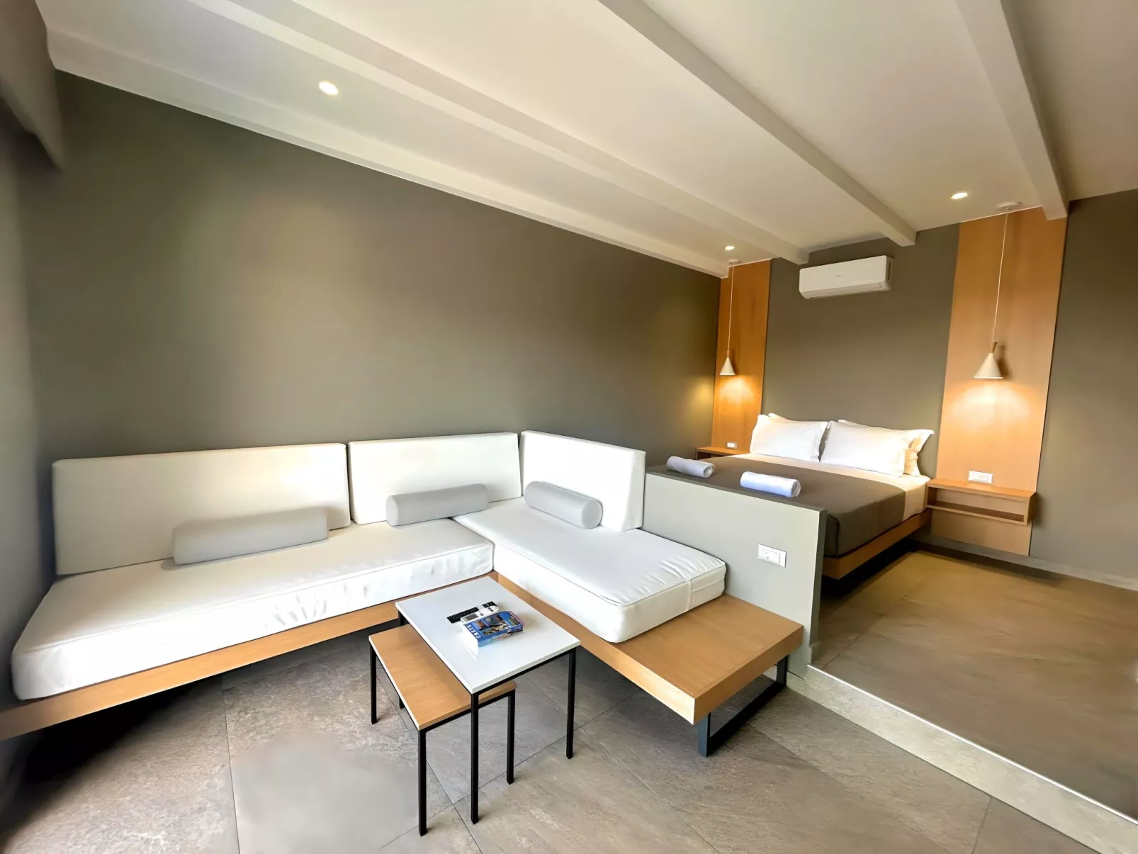 Canes Maxima Suite Privater Pool-Dedans