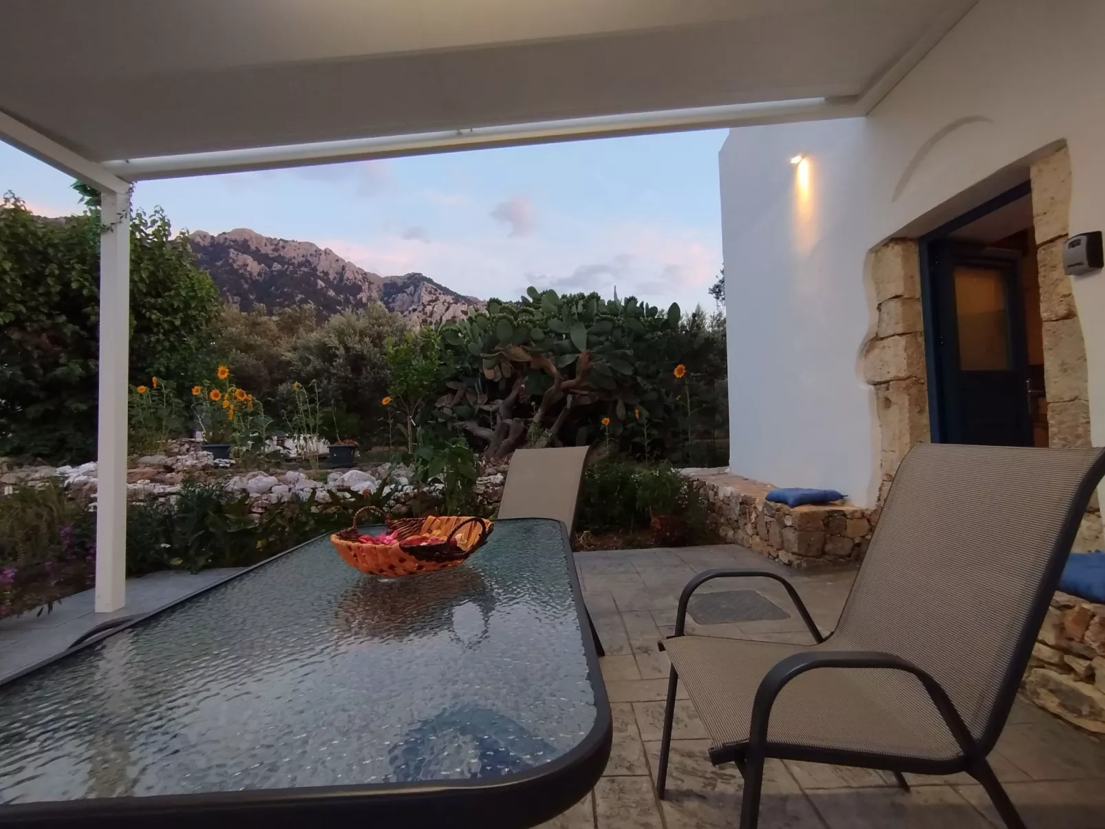 "Großvaters Haus", ein 150 Jahre altes Steinhaus-Dedans