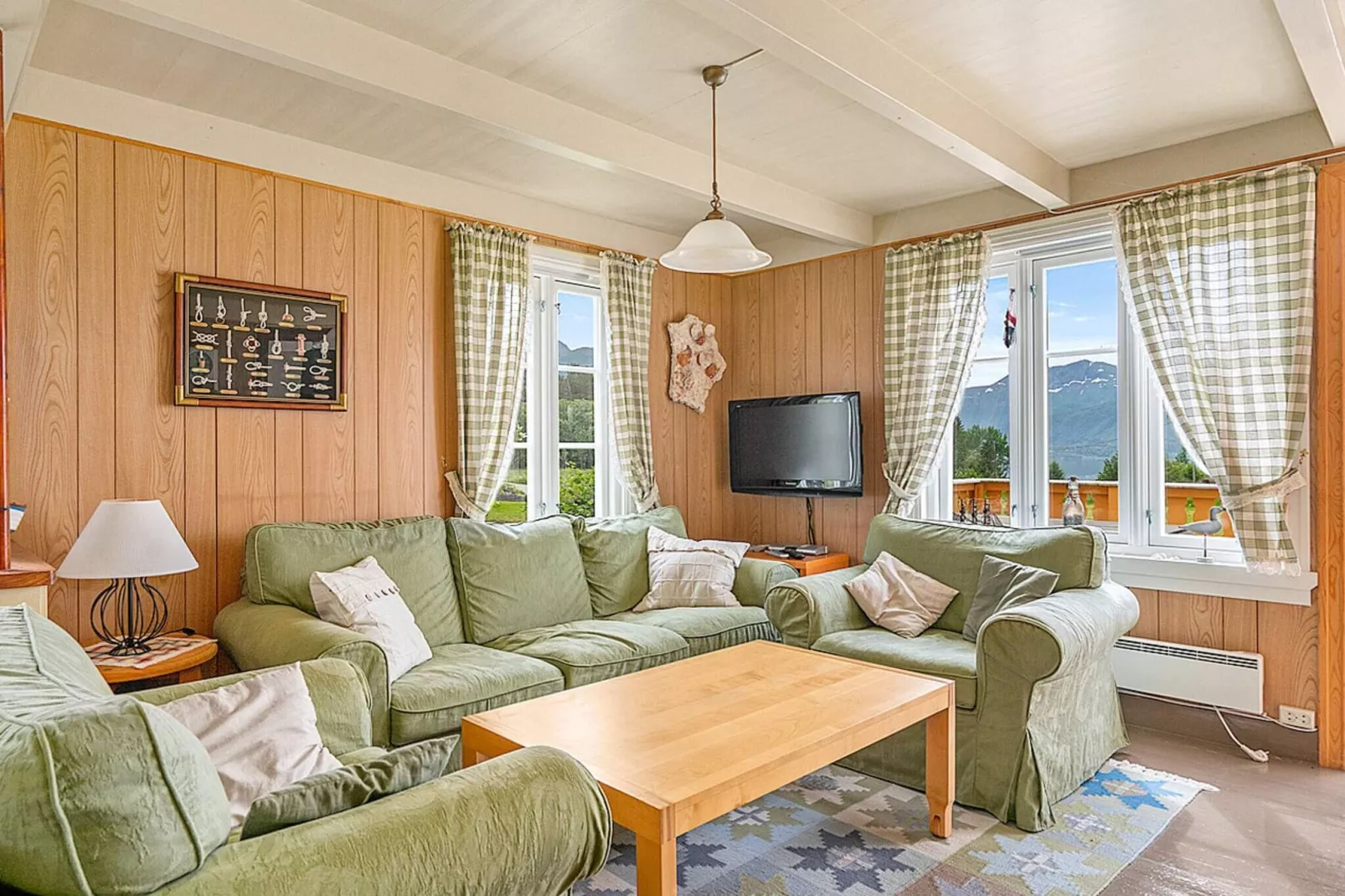 6 person holiday home in AVERØY-By Traum