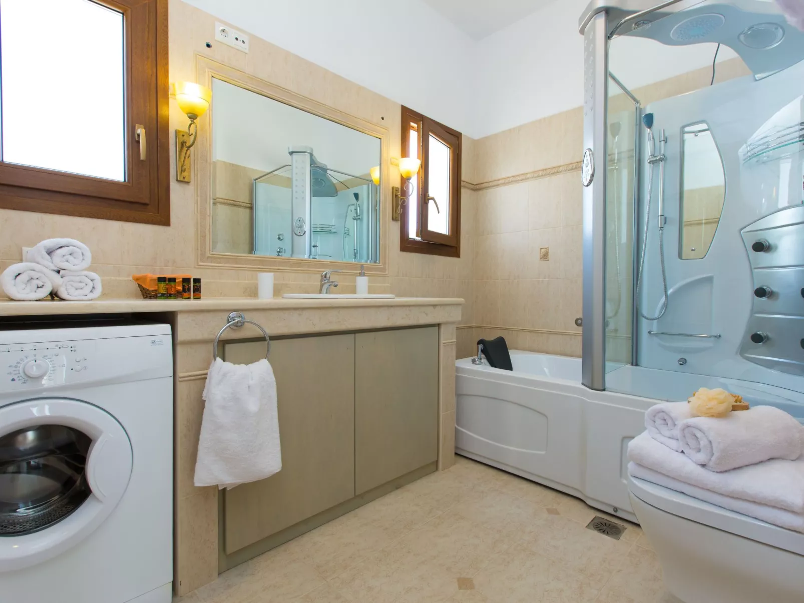 Villa "Kampos" mit eigenem Pool-Inside