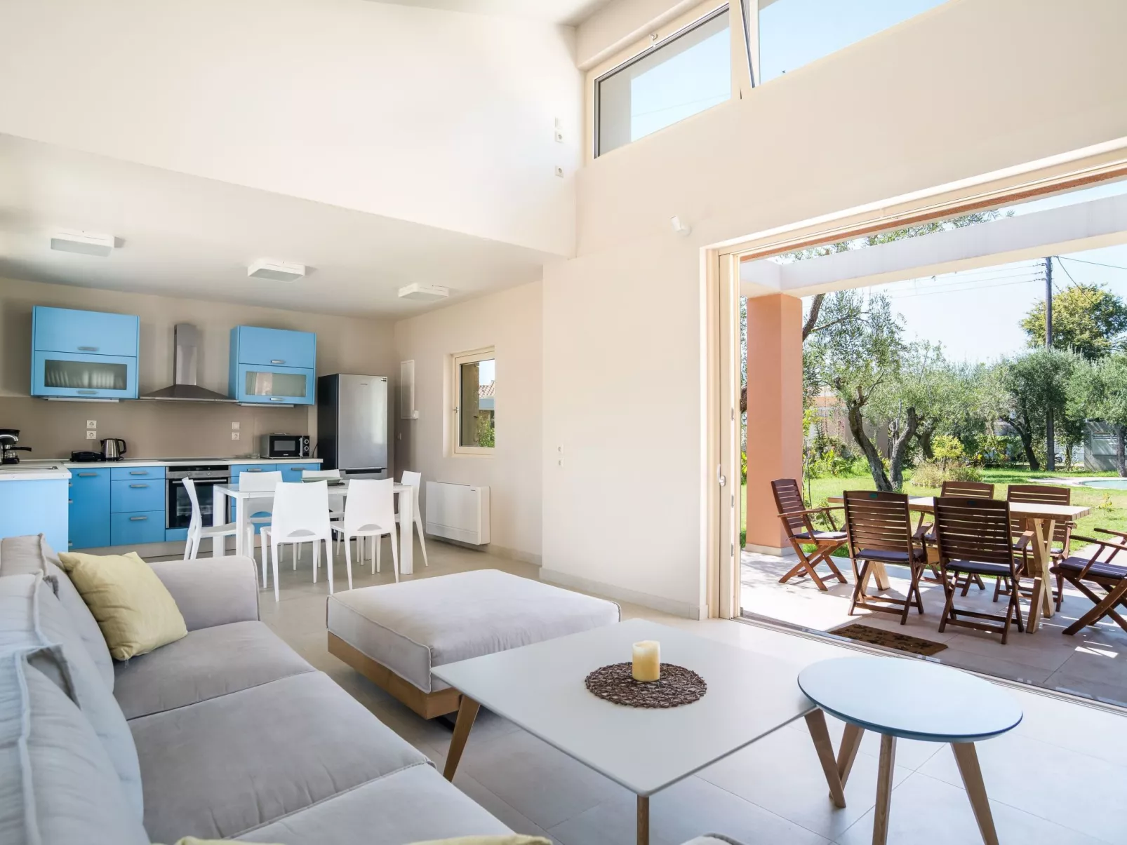 Villa Thalassa mit Schwimmbad und Garten-Dedans