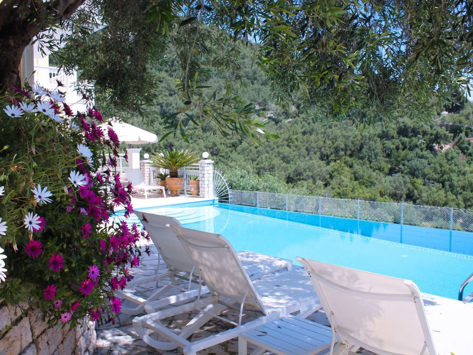 Wunderschöne Villa mit Panoramablick auf das Meer-Inside