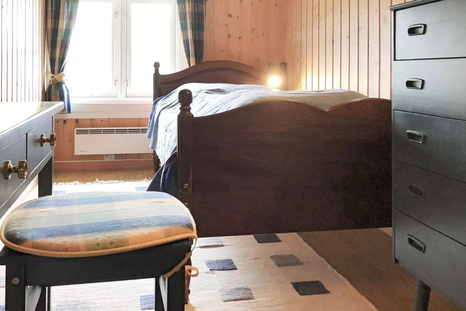 6 person holiday home in AVERØY-By Traum-Indoor