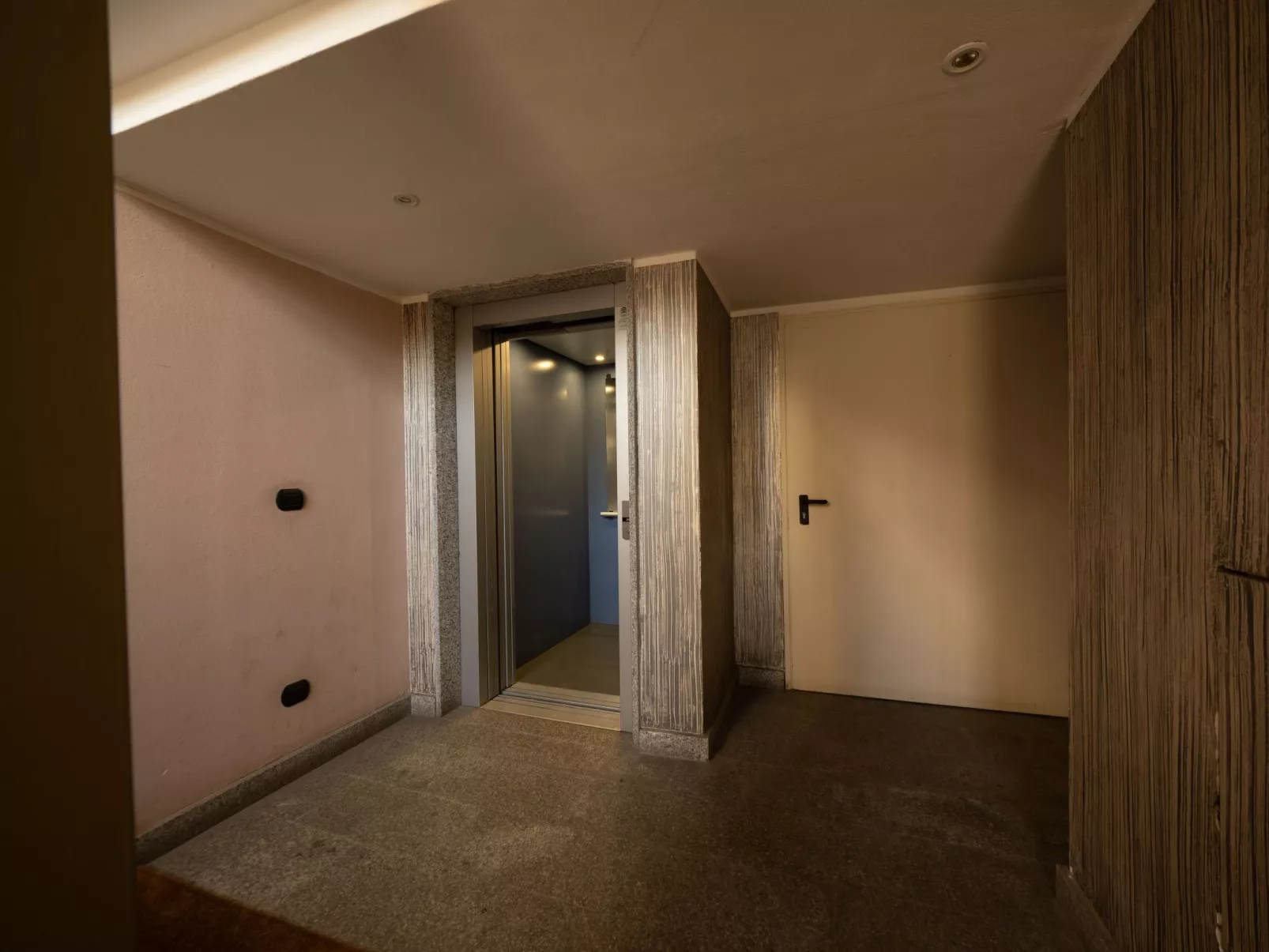 Dada House by Holiday World-Drinnen