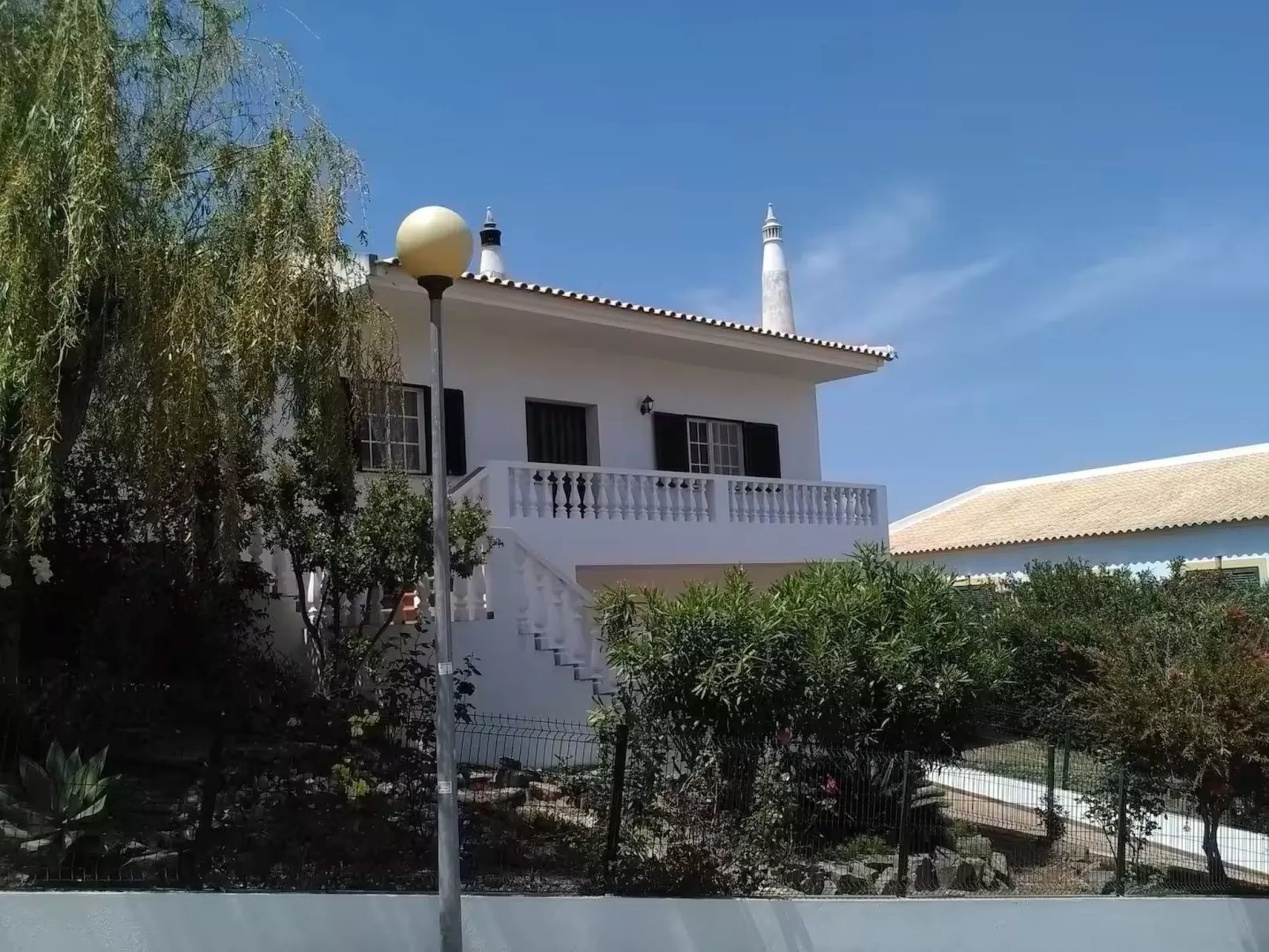 "brigitte" mit Pool-Draußen