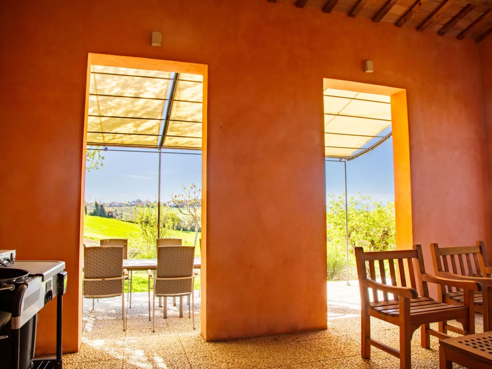 Villa Gelso mit Pool, Sauna und atemberaubender Aussicht-Inside