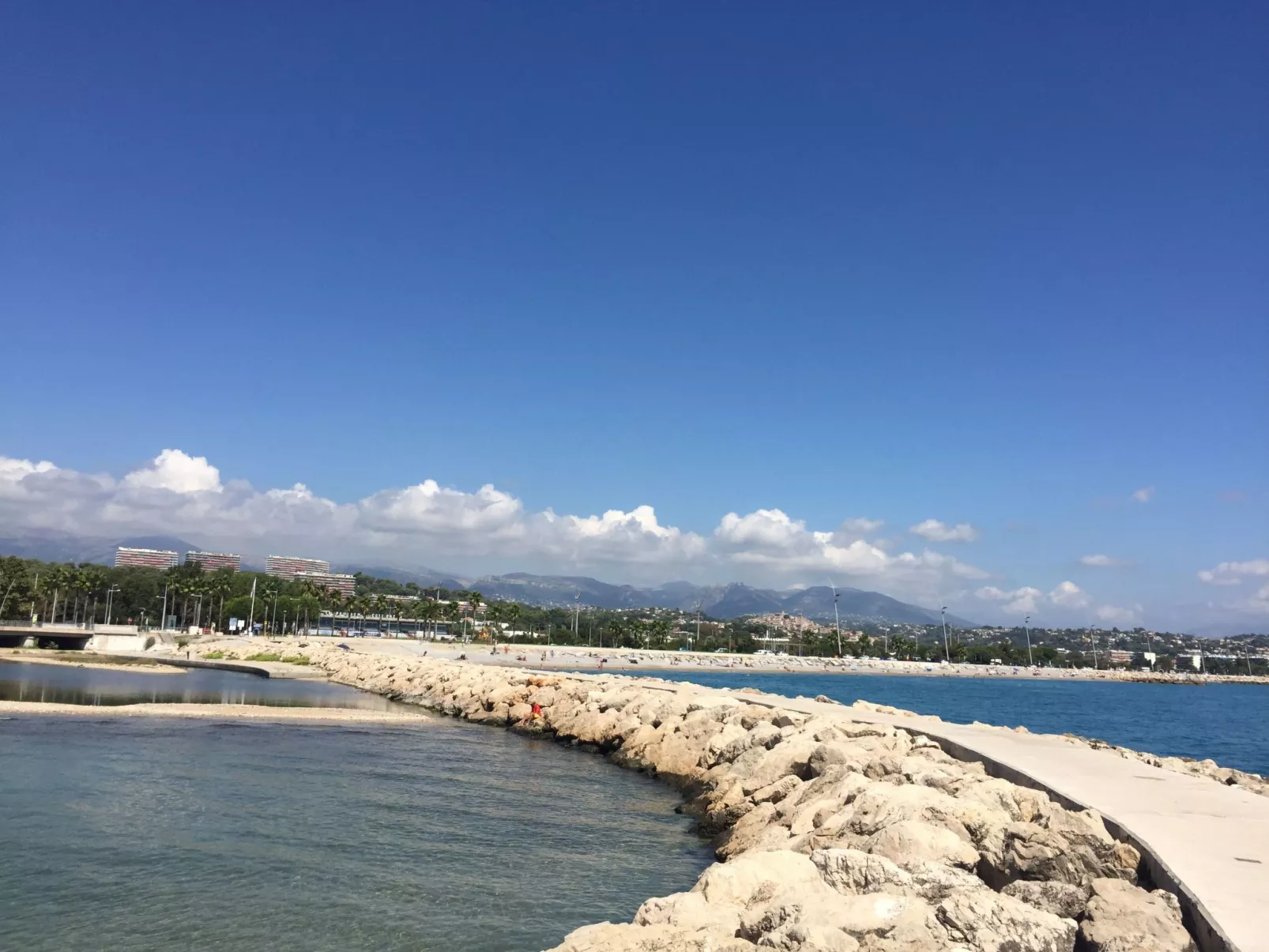 Gemütliche Wohnung, 5 Minuten vom Strand entfernt-Outside