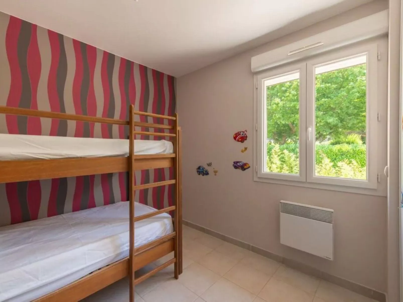 Mit Privatpool in Gagnieres-Inside