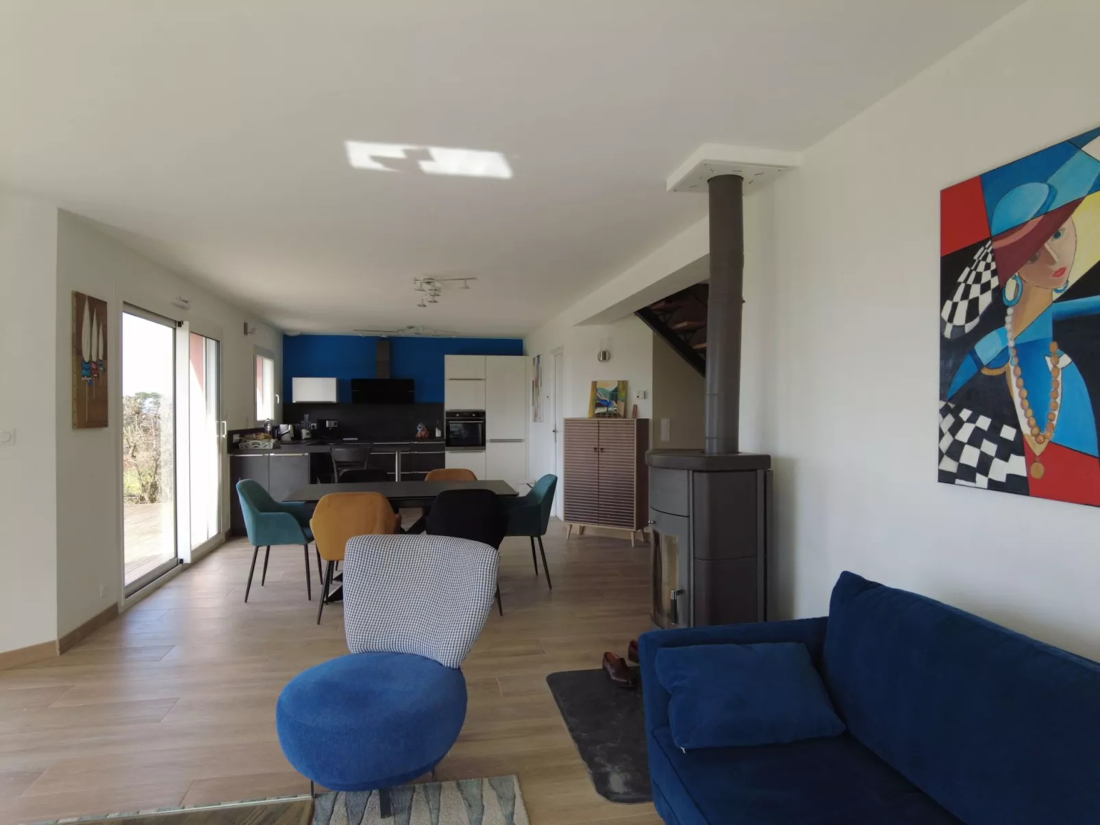 Neues Haus mit blendendem Meerblick-Drinnen