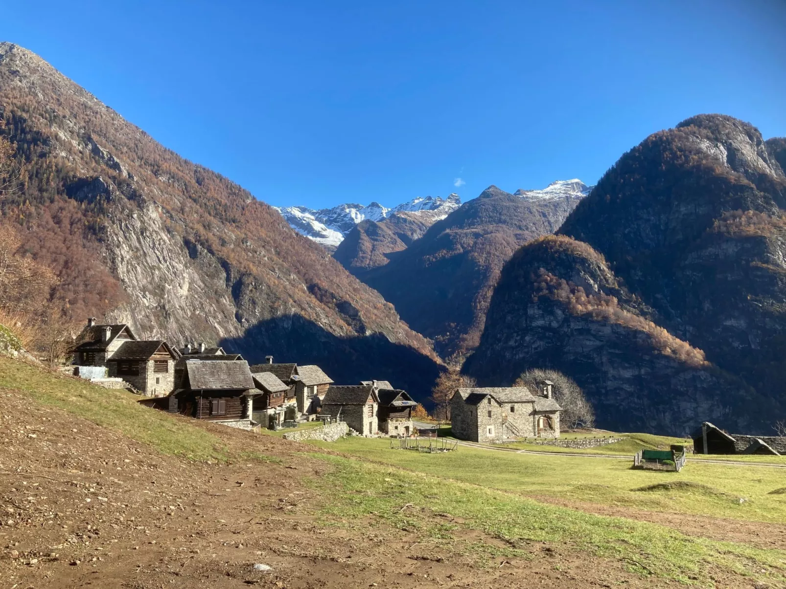 Rustico Monti di Rima-Inside