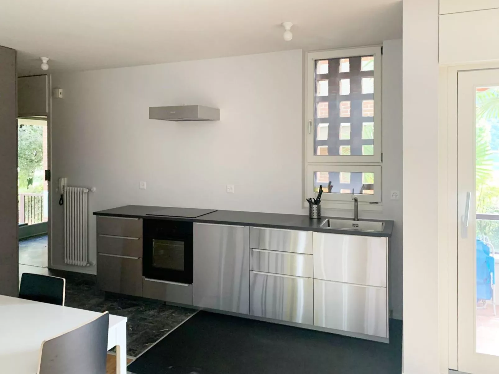 "Lake Escape", mit Pool-Drinnen