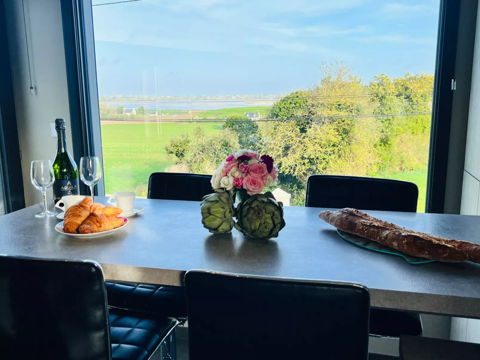 Villa Tante Alice  Meerblick Komfort Villa Alleinlage mit Aufzug Jacuzzi Dampfb-Inside