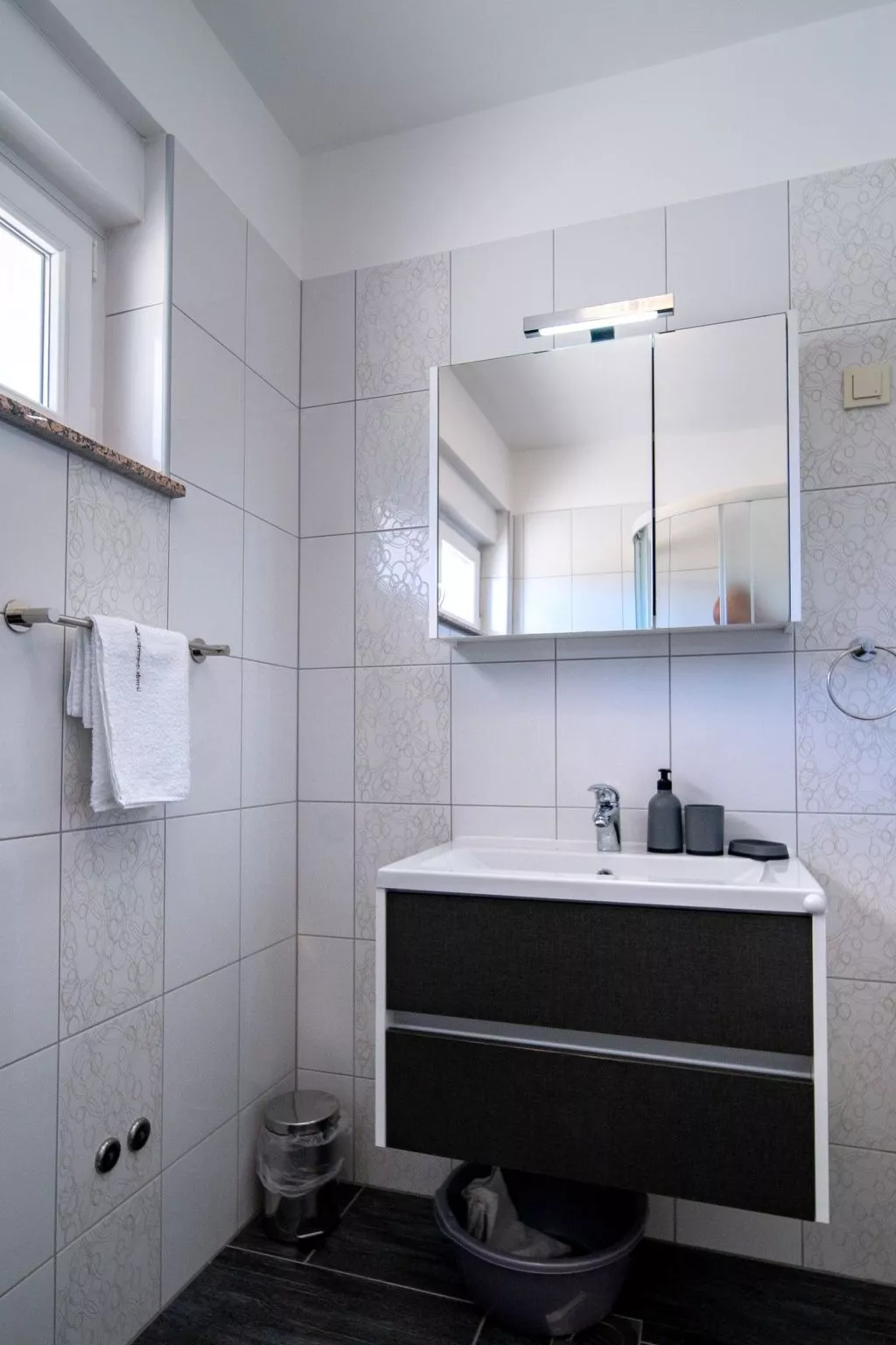 Appartement mit Blick auf das Wasser-Drinnen