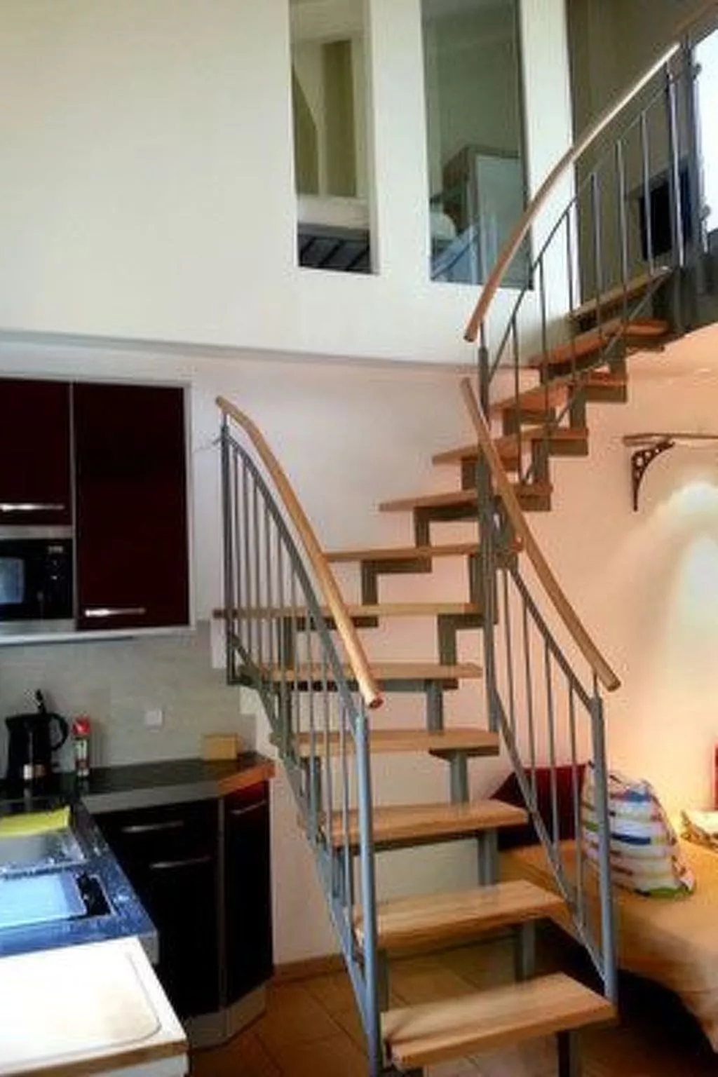 Moderne Maisonette-Wohnung mit Terrasse-Drinnen