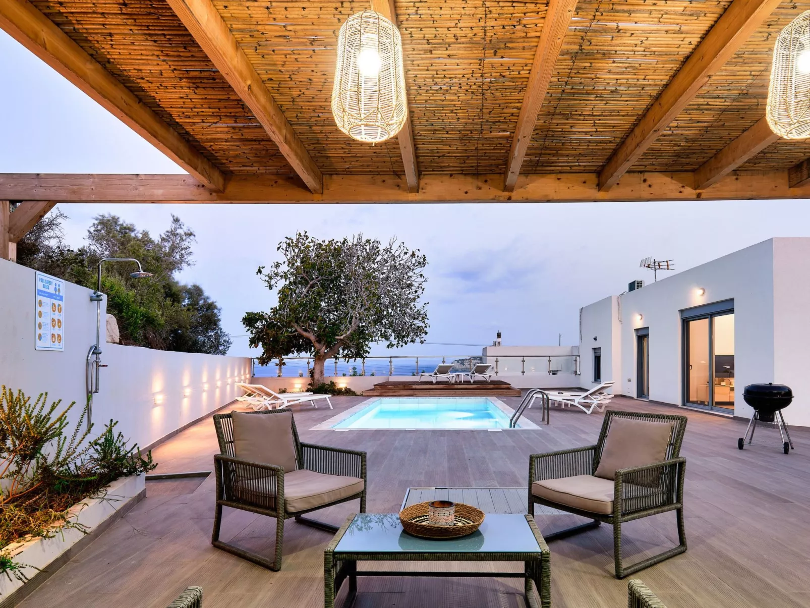 Villa Emilia - Ihr Feriendomizil mit privatem Pool-Dehors