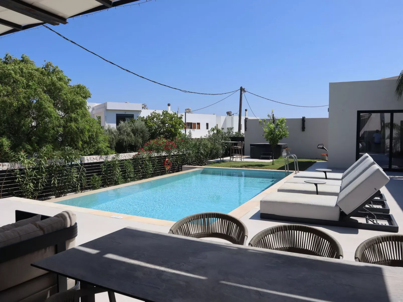 Trapezia Luxury Living - Opal-Dedans