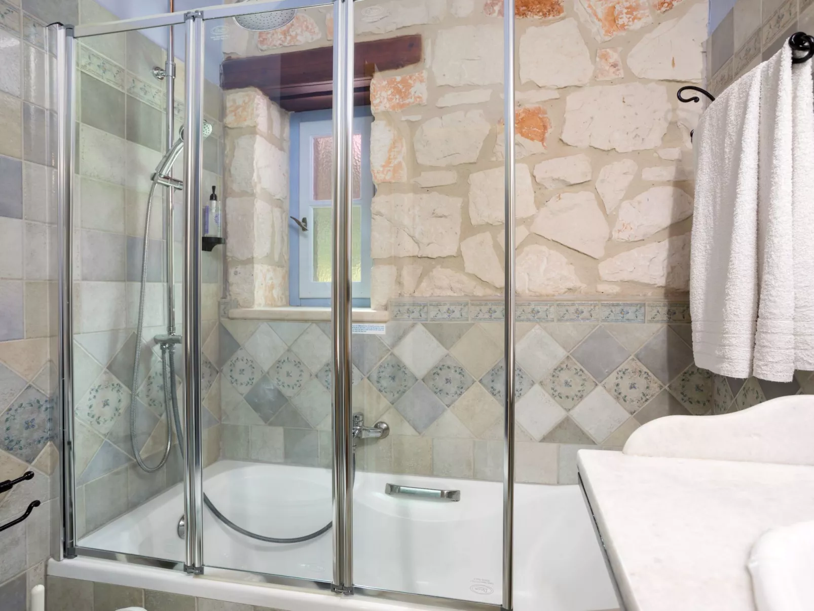 Aresti Mountain Resort Villa Ira mit privatem Pool-Inside